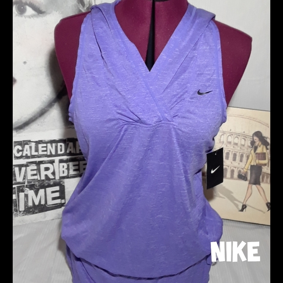 Nike Tops - 🐝Hooded Nike Tanktop🐝
